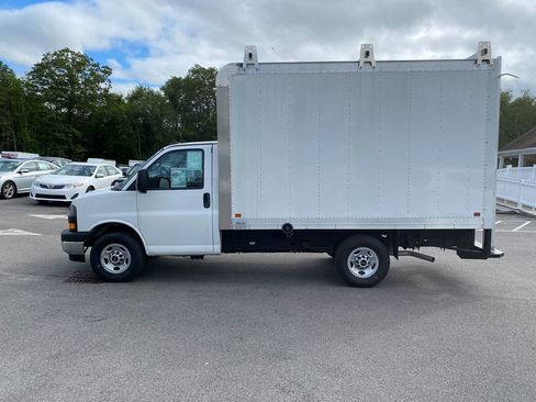 Used 2023 GMC Savana 3500 w/ Power Convenience Package image 9