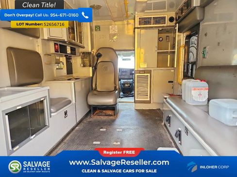 Used 2014 GMC Savana 4500 w/ Ambulance Package RWD image 13
