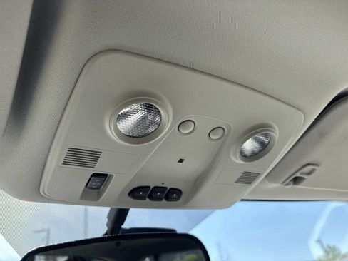 Used 2016 Buick Enclave Premium w/ Experience Buick Package image 28