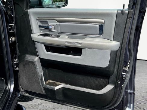 Used 2020 RAM 1500 Classic SLT AWD/4WD image 26
