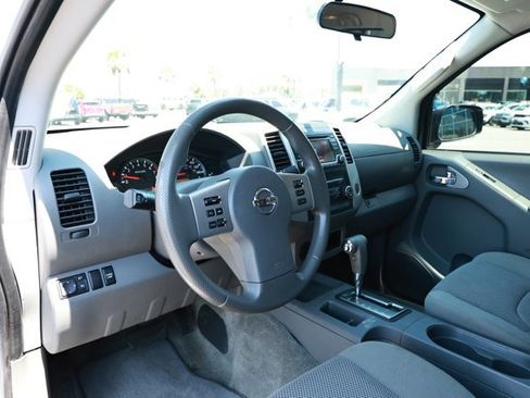 Used 2018 Nissan Frontier SV RWD image 20