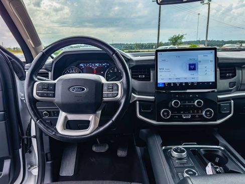Used 2024 Ford Expedition Max XLT AWD/4WD image 11