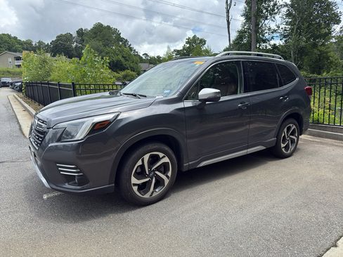 Used 2023 Subaru Forester Touring AWD/4WD image 1