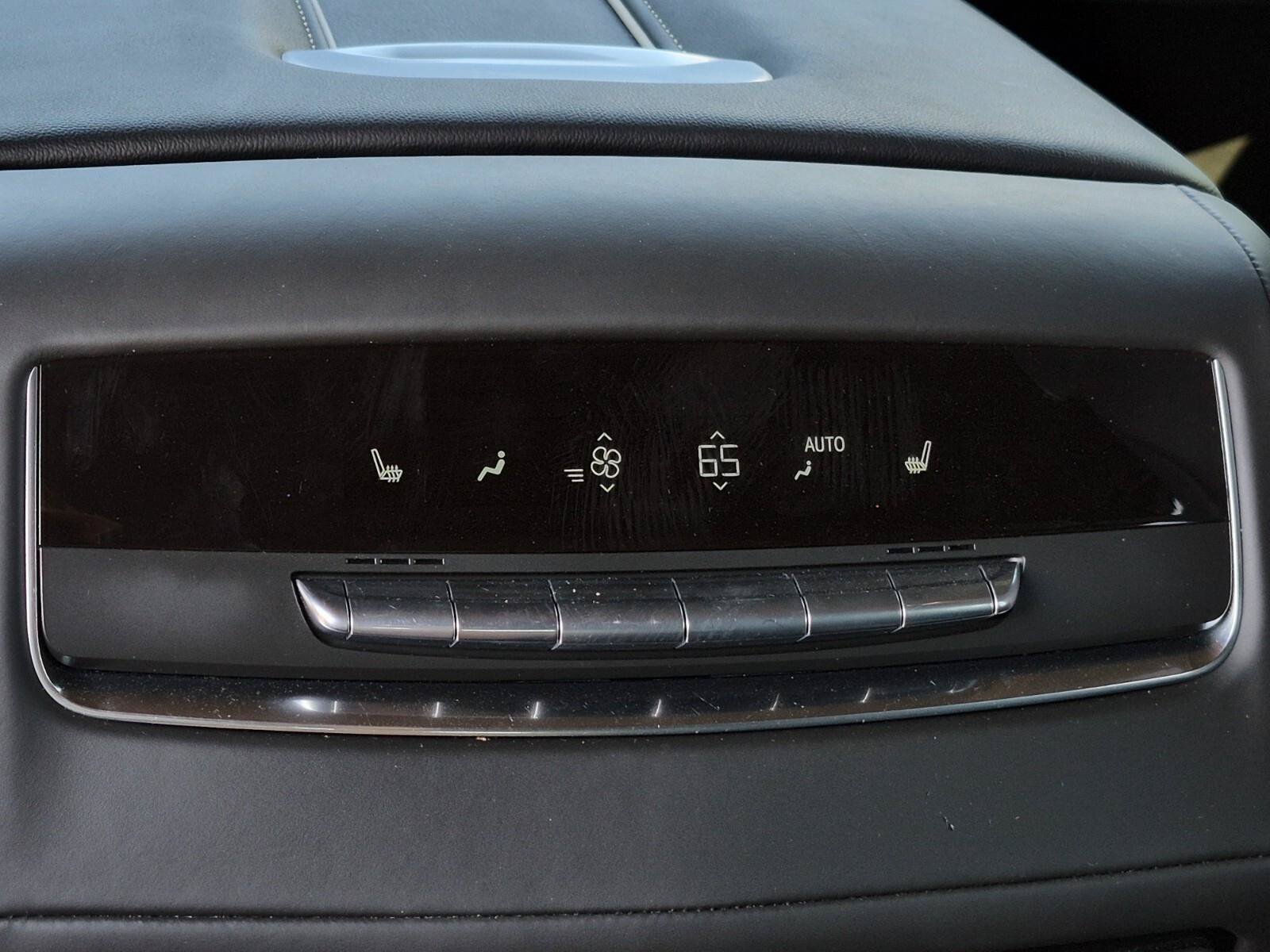 Used 2023 Cadillac Escalade ESV Sport Platinum w/ LPO, Floor Liner Package AWD/4WD image 27