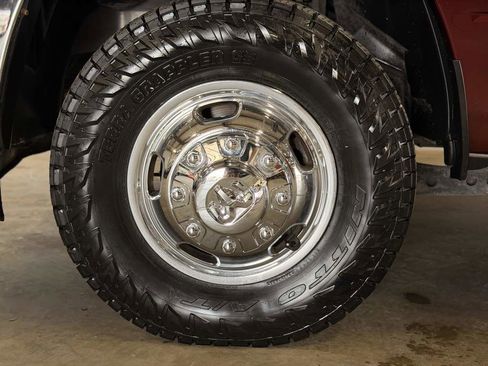 Used 2019 RAM 3500 Tradesman w/ Chrome Appearance Group AWD/4WD image 17