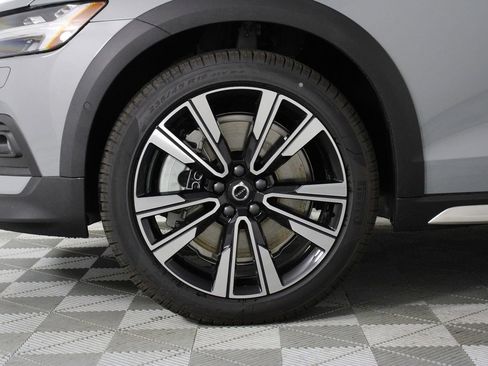 New 2026 Volvo V60 B5 Cross Country Ultra w/ Climate Package image 13