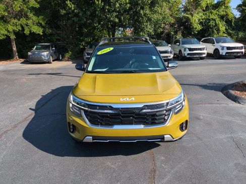 Used 2024 Kia Seltos SX AWD/4WD image 2