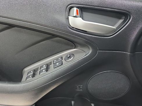 Used 2017 Kia Forte LX FWD image 27