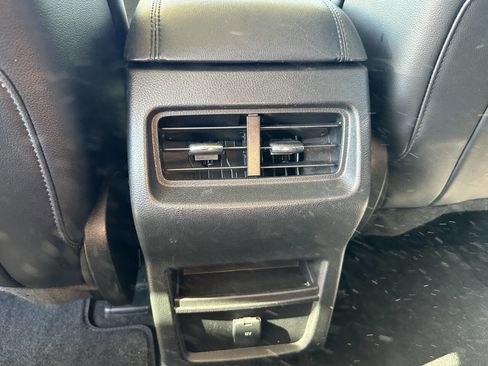 Used 2020 Ford Edge SEL image 15