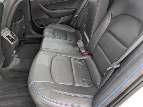 Used 2018 Hyundai Sonata Limited image 16