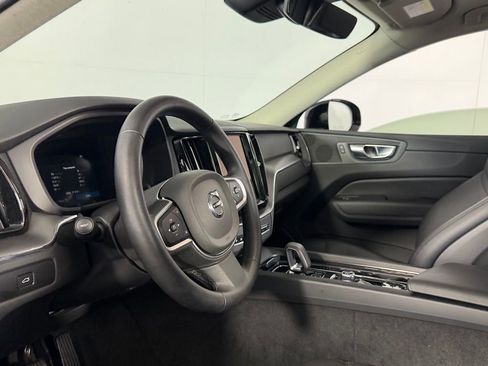 Used 2025 Volvo XC60 B5 Core image 20