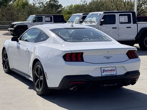 Used 2024 Ford Mustang Coupe RWD image 4