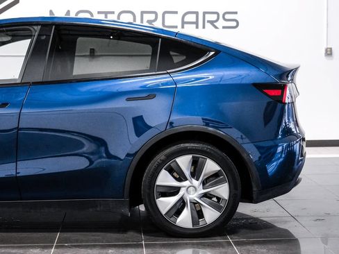 Used 2021 Tesla Model Y Long Range AWD/4WD image 14