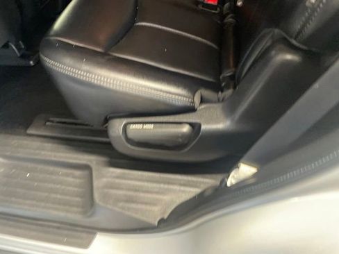 Used 2019 Nissan Pathfinder SL AWD/4WD image 11