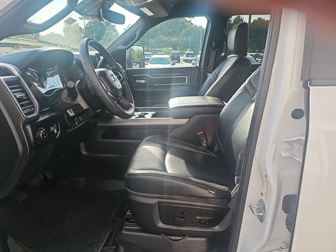 Used 2025 RAM 2500 Big Horn AWD/4WD image 9