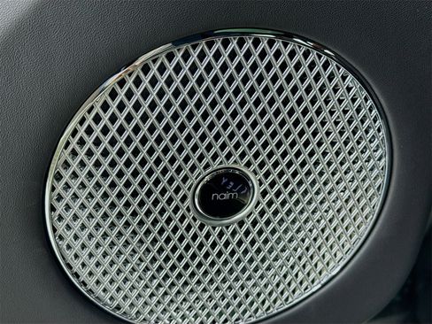 New 2025 Bentley Flying Spur Plug-In Hybrid image 17