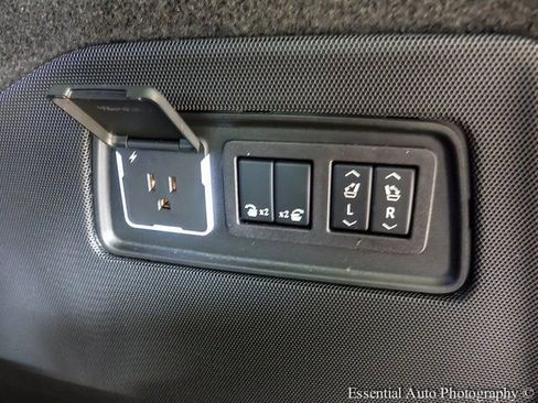 Certified 2025 Cadillac Escalade Sport Platinum w/ LPO, Floor Liner Package image 26