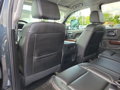 Used 2018 GMC Sierra 1500 SLT w/ SLT Premium Package AWD/4WD image 13