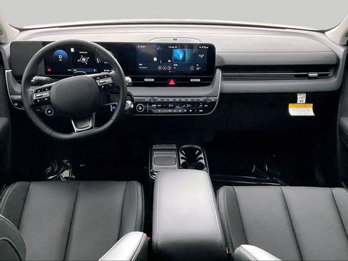 Certified 2026 Hyundai Ioniq 5 SEL RWD image 15