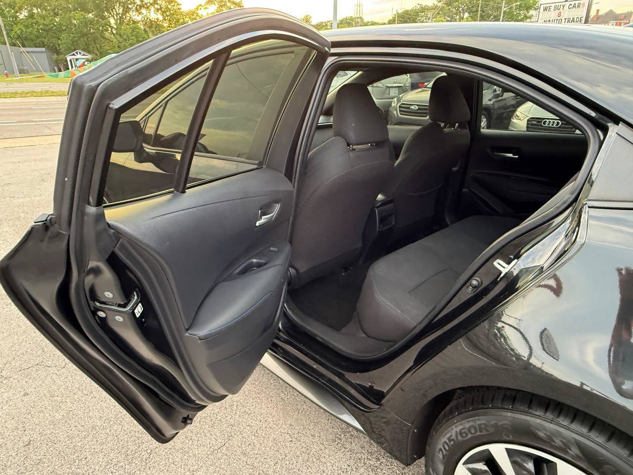 Used 2021 Toyota Corolla SE FWD image 33