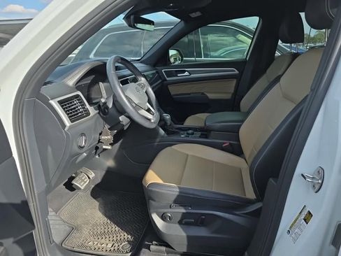 Used 2023 Volkswagen Atlas Cross Sport SEL R-Line image 5