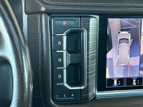 Used 2021 GMC Yukon Denali w/ Denali Premium Package AWD/4WD image 26