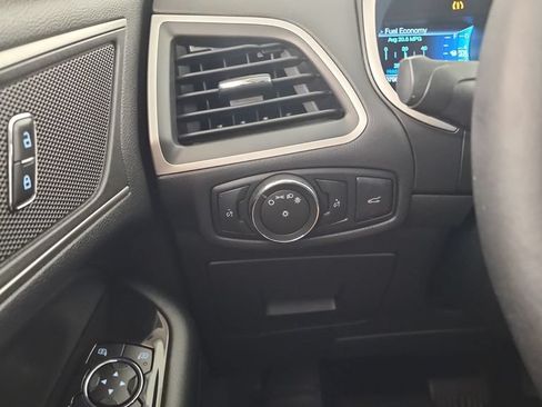 Used 2016 Ford Edge SEL w/ Equipment Group 201A AWD/4WD image 21