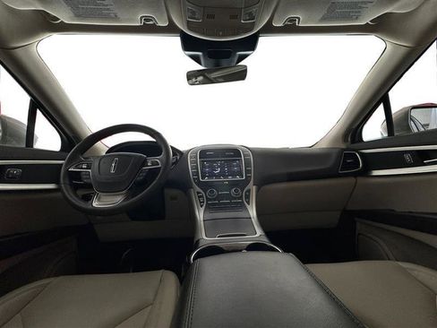 Used 2019 Lincoln Nautilus Premier AWD/4WD image 13