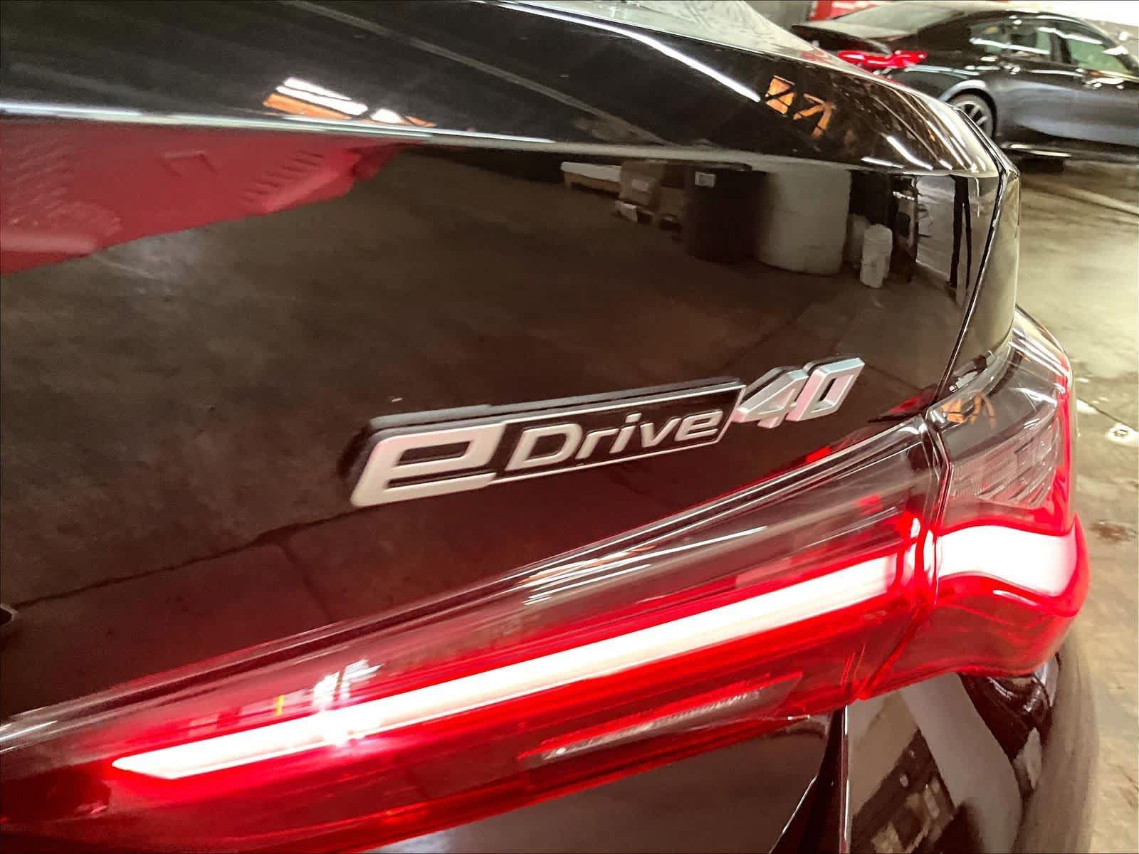 Used 2023 BMW i4 eDrive40 w/ Premium Package RWD image 11