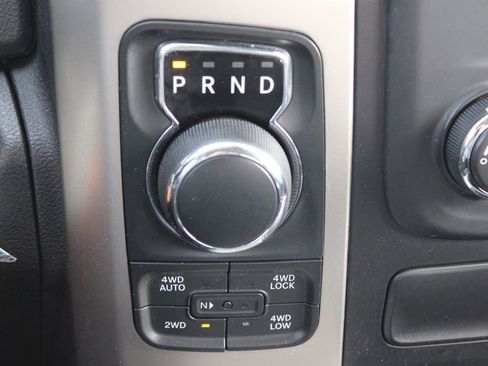 Used 2014 RAM 1500 Big Horn image 32