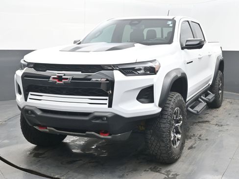 Certified 2023 Chevrolet Colorado ZR2 w/ ZR2 Convenience Package III image 4
