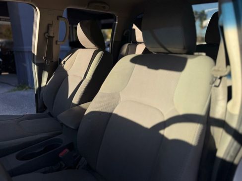 Used 2015 Nissan Frontier SV w/ SV Value Truck Package image 25