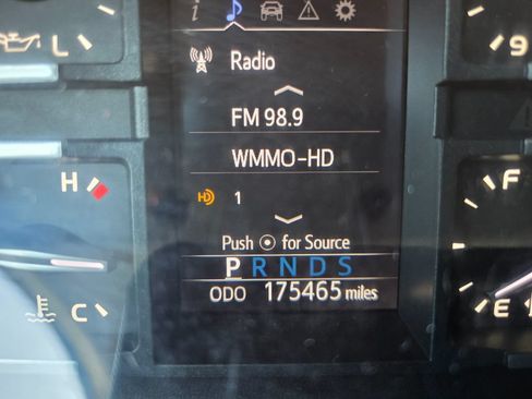 Used 2018 Toyota Tundra SR5 w/ SR5 Upgrade Package AWD/4WD image 20
