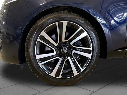 Used 2023 Land Rover Range Rover Long Wheelbase SE AWD/4WD image 9
