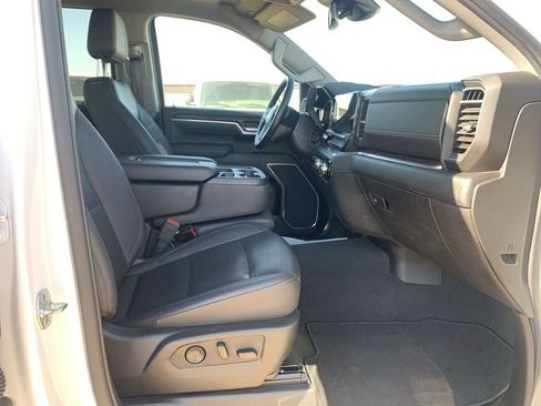 Certified 2025 GMC Sierra 1500 SLT RWD image 26