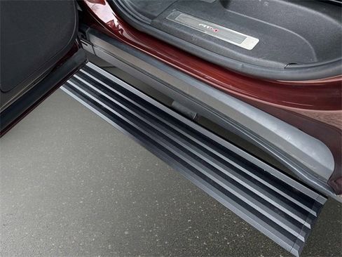 Used 2023 GMC Yukon AT4 w/ Technology Package image 11