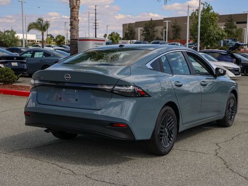 New 2026 Nissan Sentra SV FWD image 4
