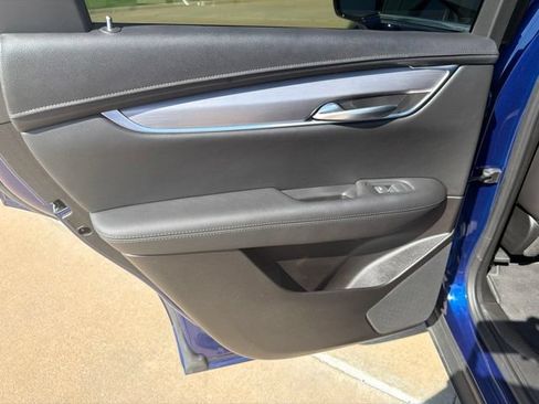 Used 2025 Cadillac XT5 Luxury FWD image 17