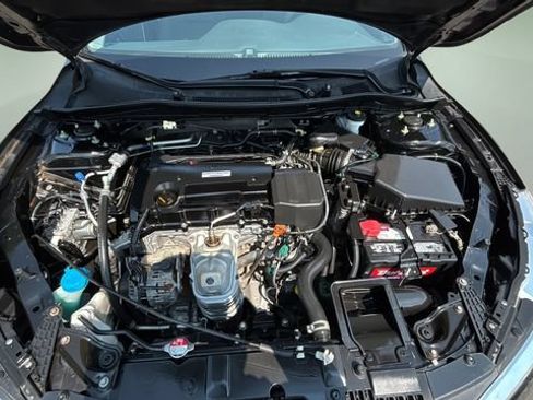 Used 2016 Honda Accord LX image 32