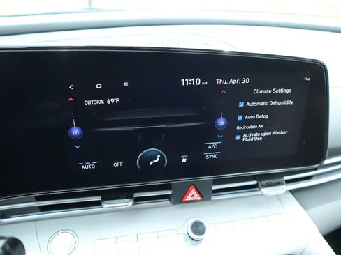 New 2026 Hyundai Elantra Limited FWD image 7
