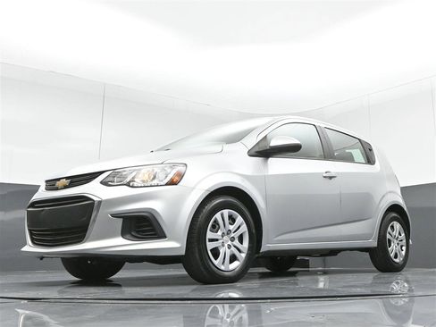 Used 2020 Chevrolet Sonic LT FWD image 29