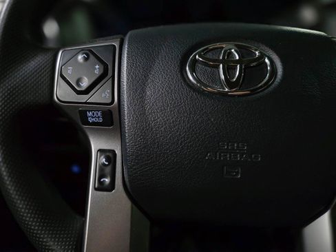 Used 2019 Toyota Tacoma SR5 image 20