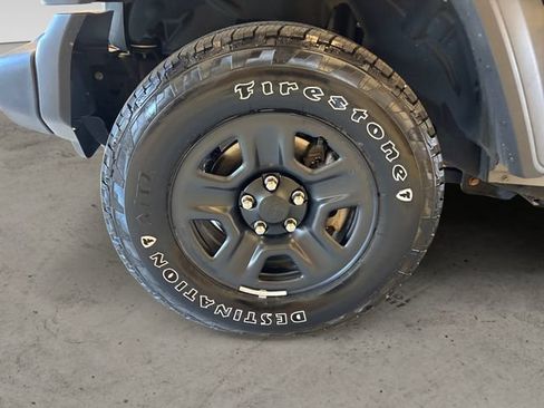 Used 2023 Jeep Wrangler Unlimited Sport AWD/4WD image 15