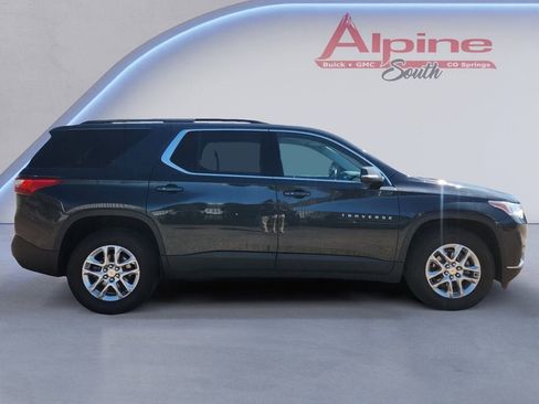 Used 2021 Chevrolet Traverse LT AWD/4WD image 6