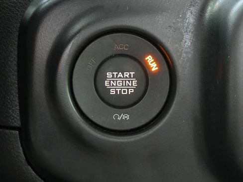 Used 2021 Jeep Wrangler Unlimited Rubicon w/ Xtreme Recon 35" Tire Package AWD/4WD image 34