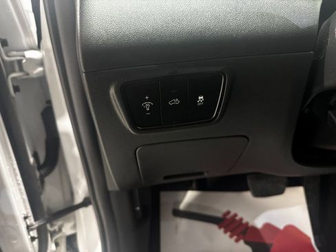 Used 2022 Hyundai Santa Cruz SEL Premium image 34