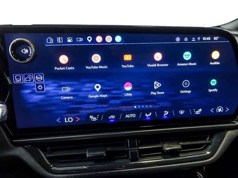 Certified 2024 Chevrolet Equinox EV RS FWD image 20