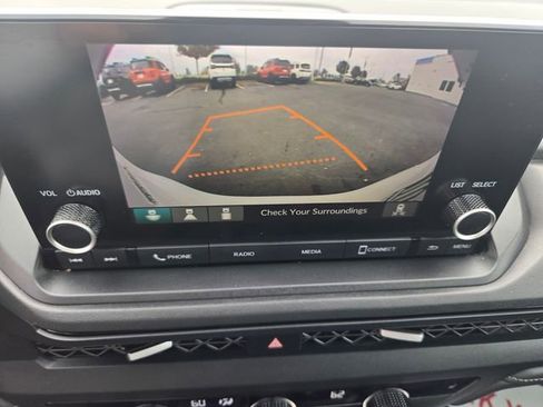 Used 2024 Honda Accord EX image 18