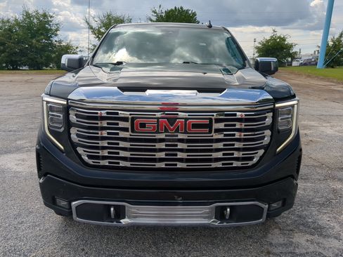 Used 2022 GMC Sierra 1500 Denali w/ Denali Reserve Package AWD/4WD image 7