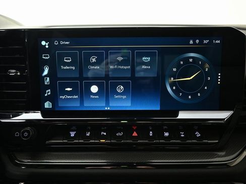 Used 2024 Chevrolet Silverado 2500 ZR2 w/ Technology Package image 28